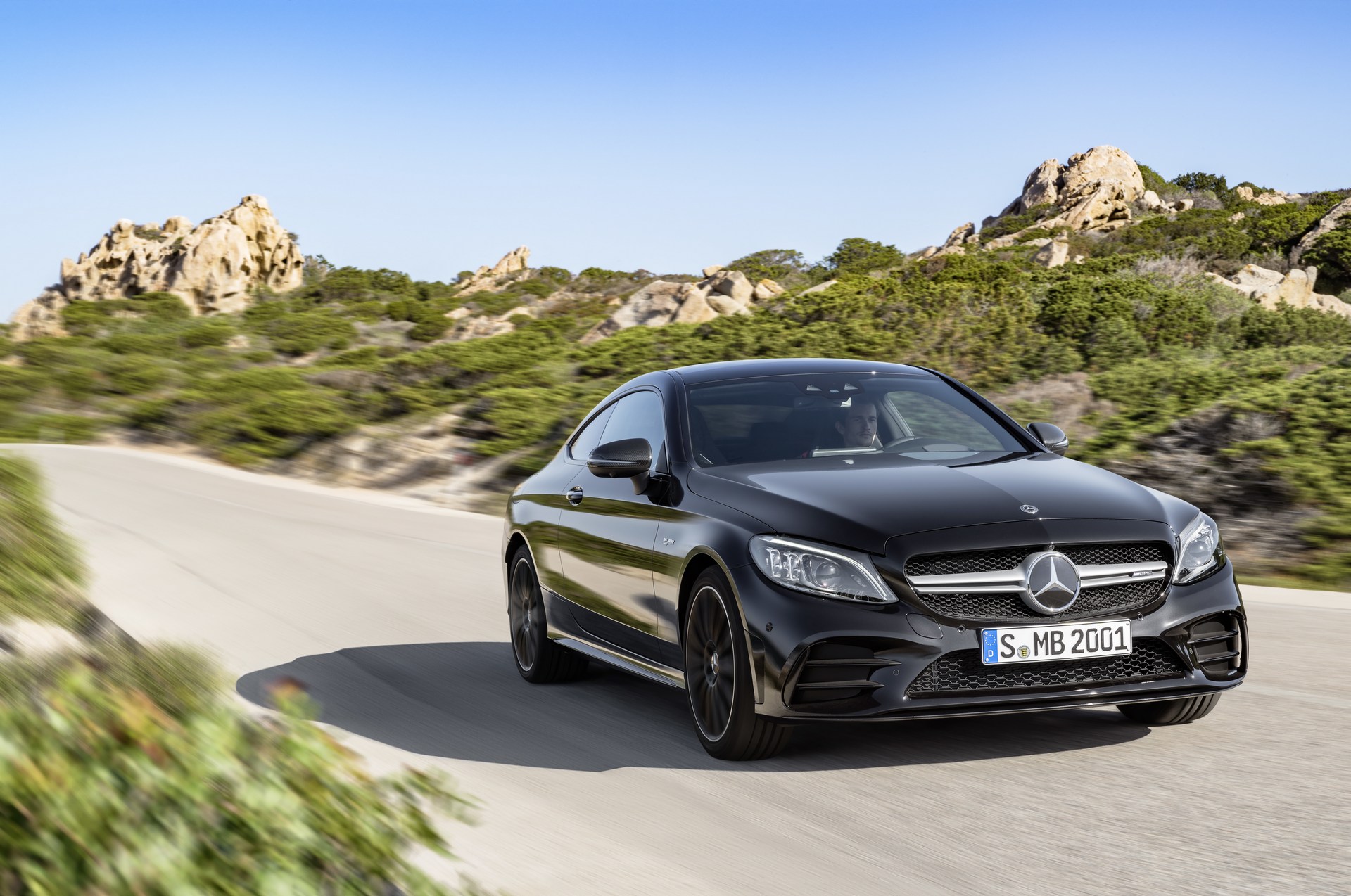 Mercedes C Serisi Coupe ve Cabrio yenilendi