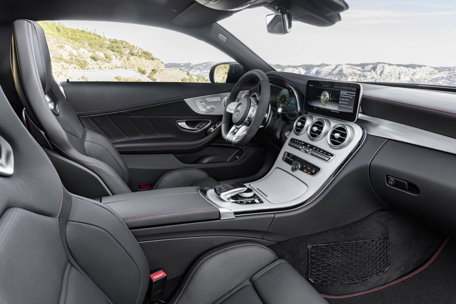 Mercedes C Serisi Coupe ve Cabrio yenilendi