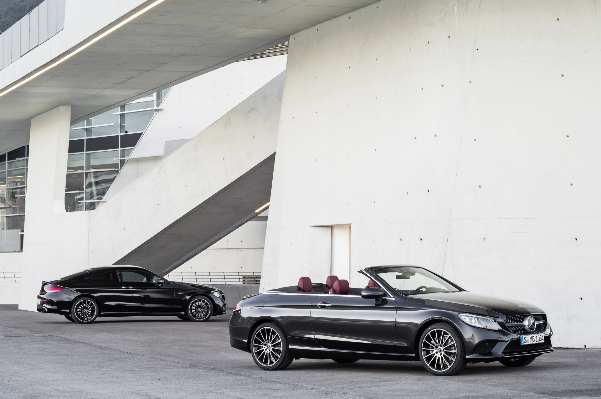 Mercedes C Serisi Coupe ve Cabrio yenilendi