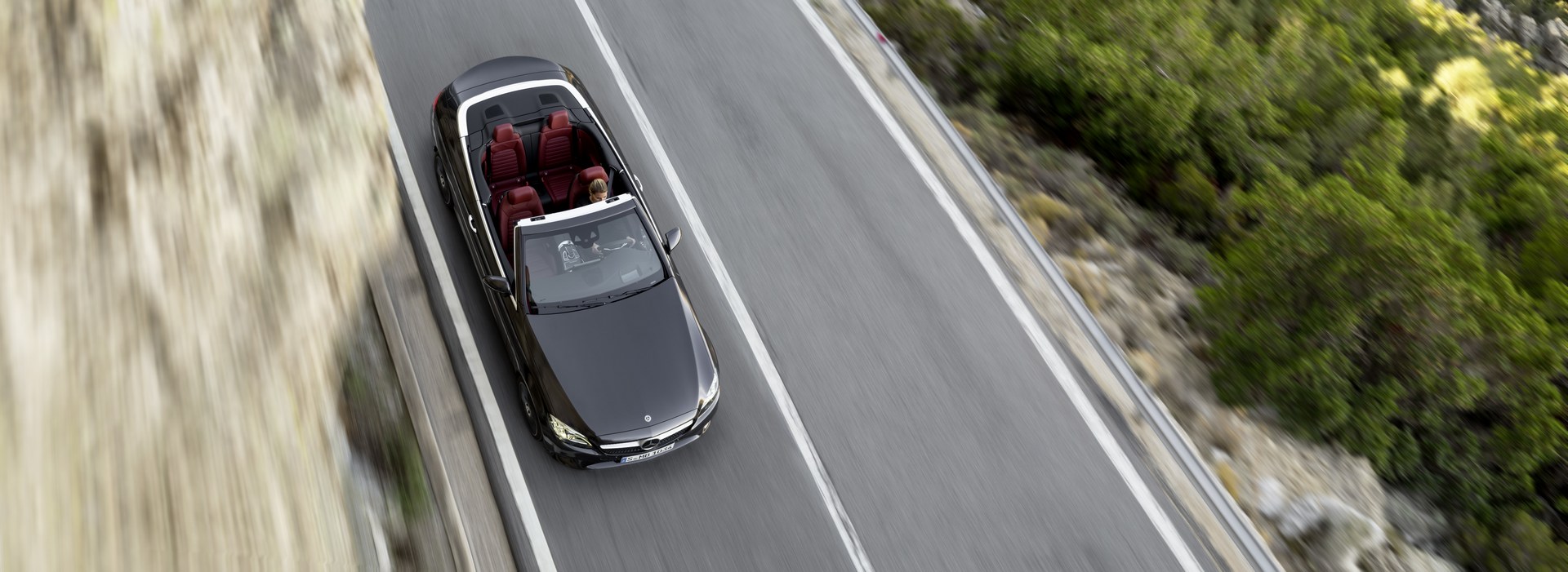 Mercedes C Serisi Coupe ve Cabrio yenilendi