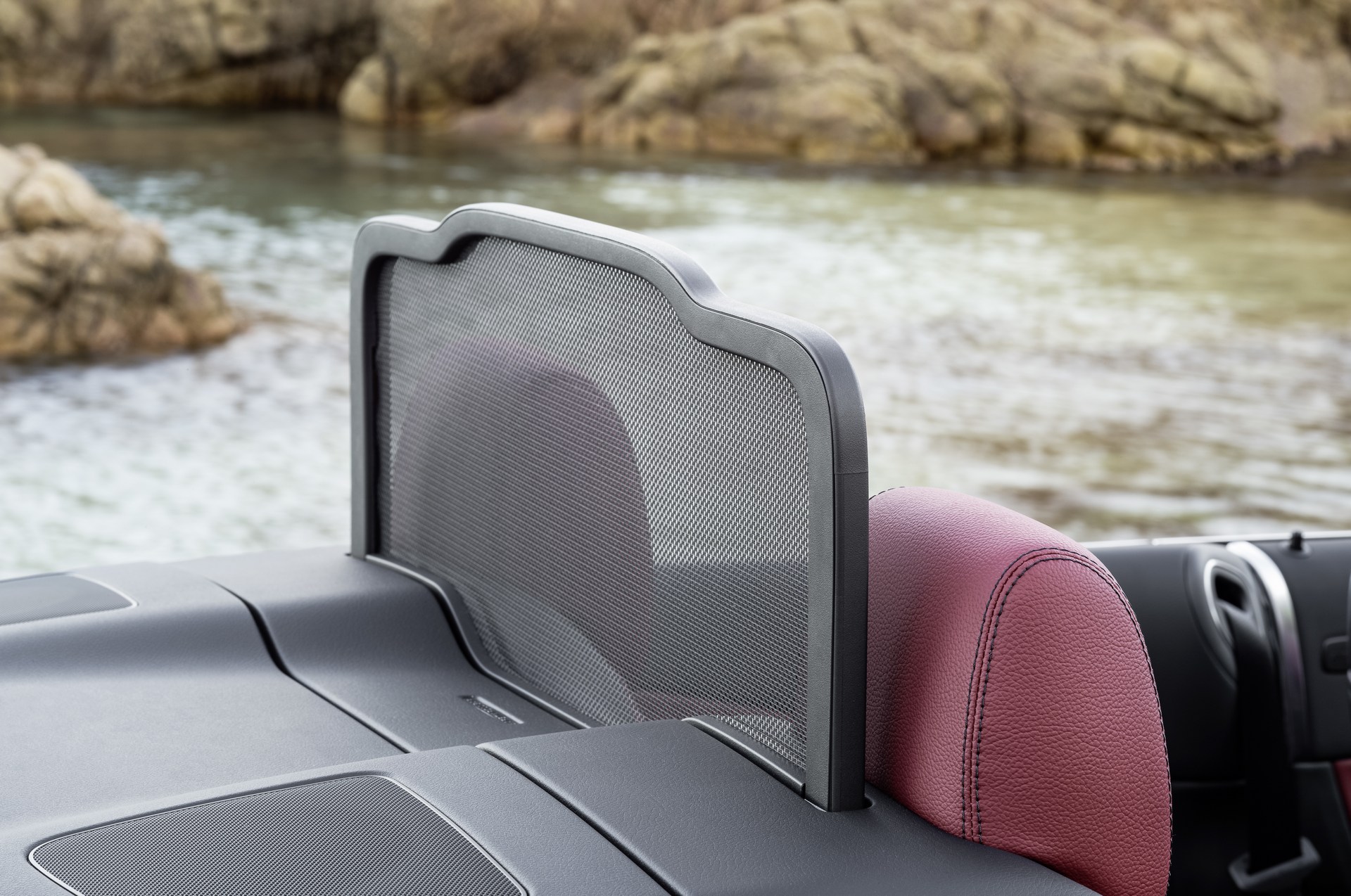 Mercedes C Serisi Coupe ve Cabrio yenilendi