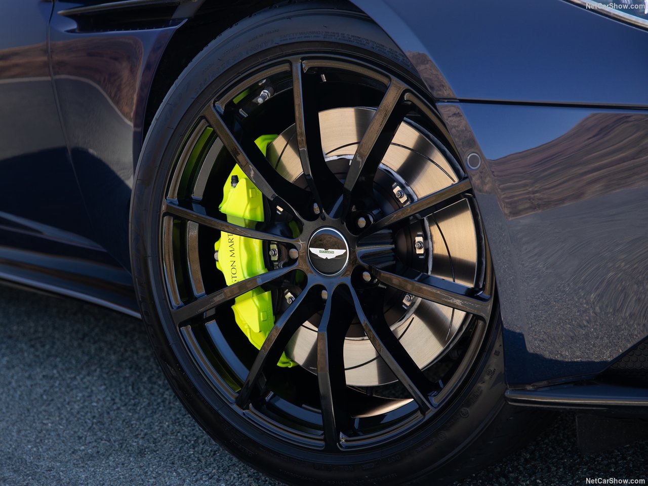2019 Aston Martin DB11 AMR resmen ortaya çıktı