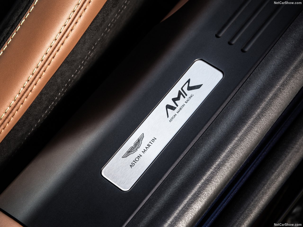 2019 Aston Martin DB11 AMR resmen ortaya çıktı