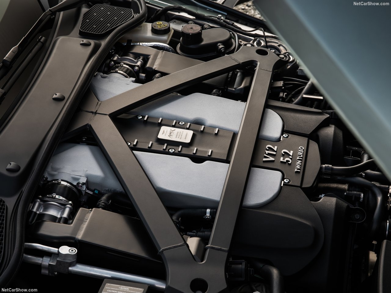 2019 Aston Martin DB11 AMR resmen ortaya çıktı