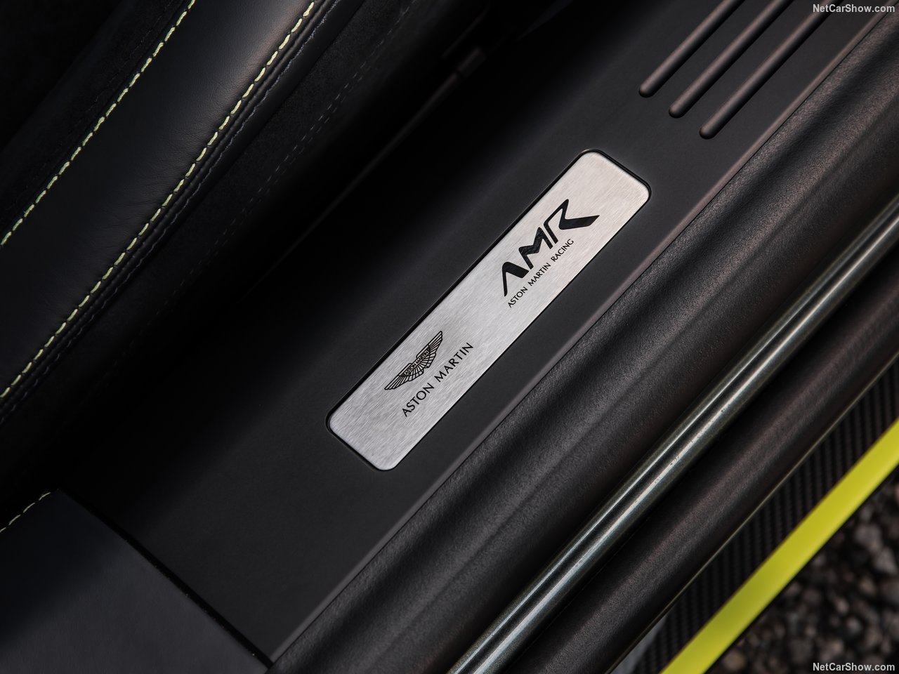 2019 Aston Martin DB11 AMR resmen ortaya çıktı