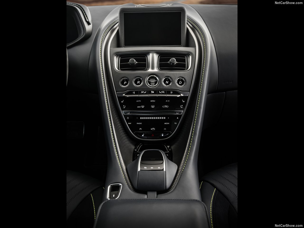 2019 Aston Martin DB11 AMR resmen ortaya çıktı