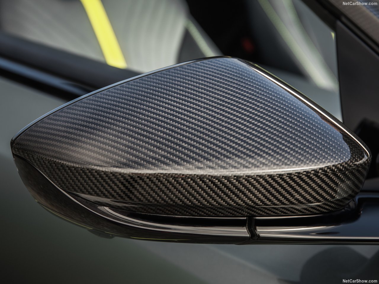 2019 Aston Martin DB11 AMR resmen ortaya çıktı