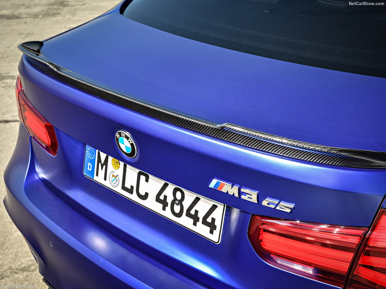 2018 BMW M3 CS neler sunuyor?