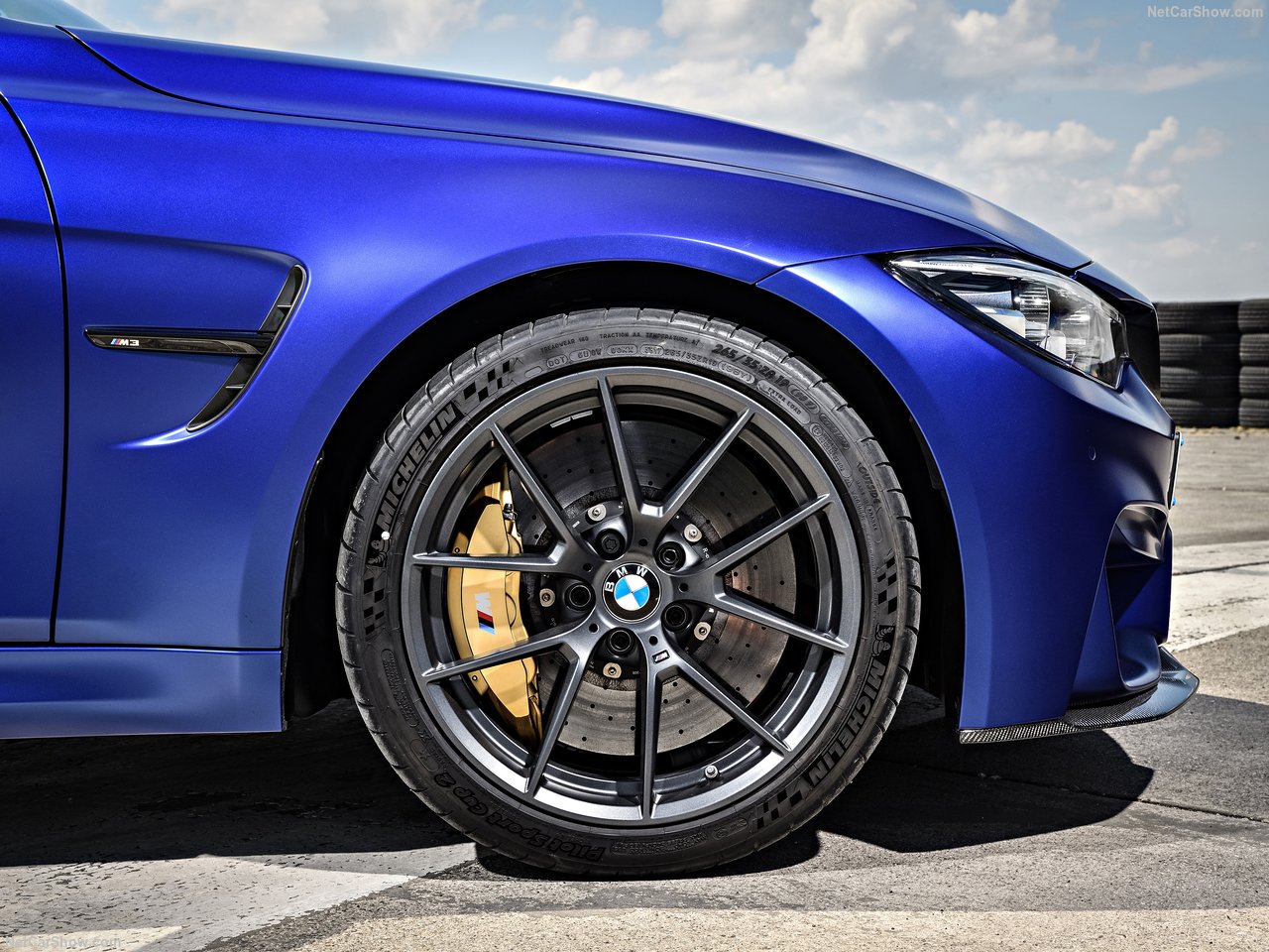 2018 BMW M3 CS neler sunuyor?