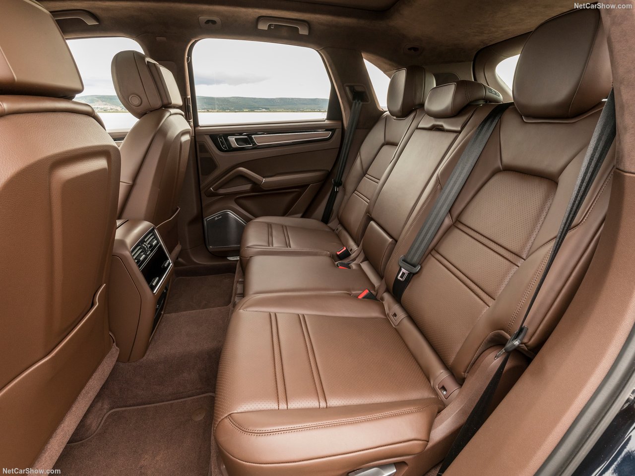 Porsche'nin melez canavarı 2019 Cayenne E-Hybrid 