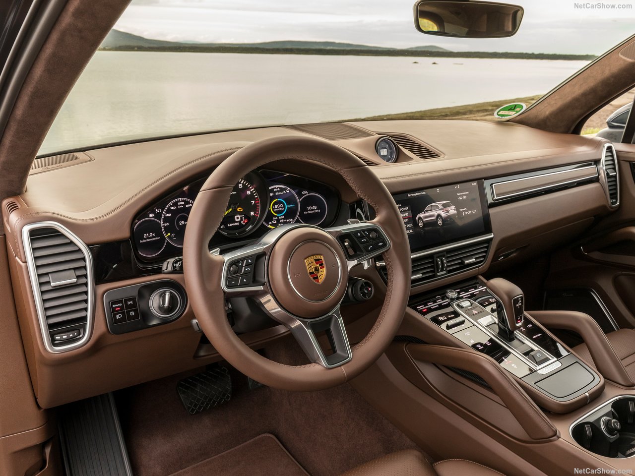Porsche'nin melez canavarı 2019 Cayenne E-Hybrid 