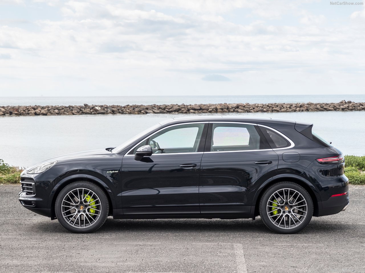 Porsche'nin melez canavarı 2019 Cayenne E-Hybrid 