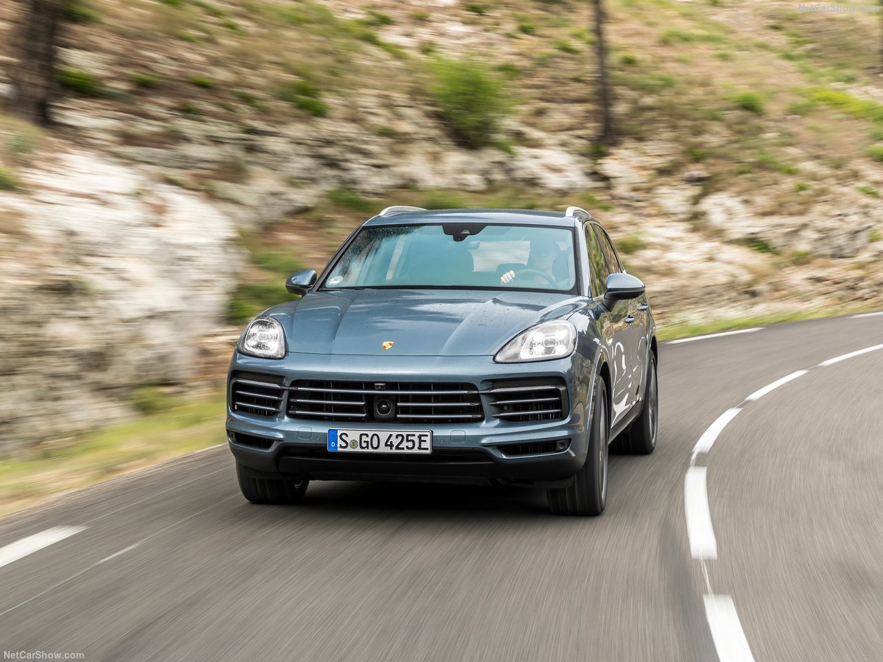 Porsche'nin melez canavarı 2019 Cayenne E-Hybrid 