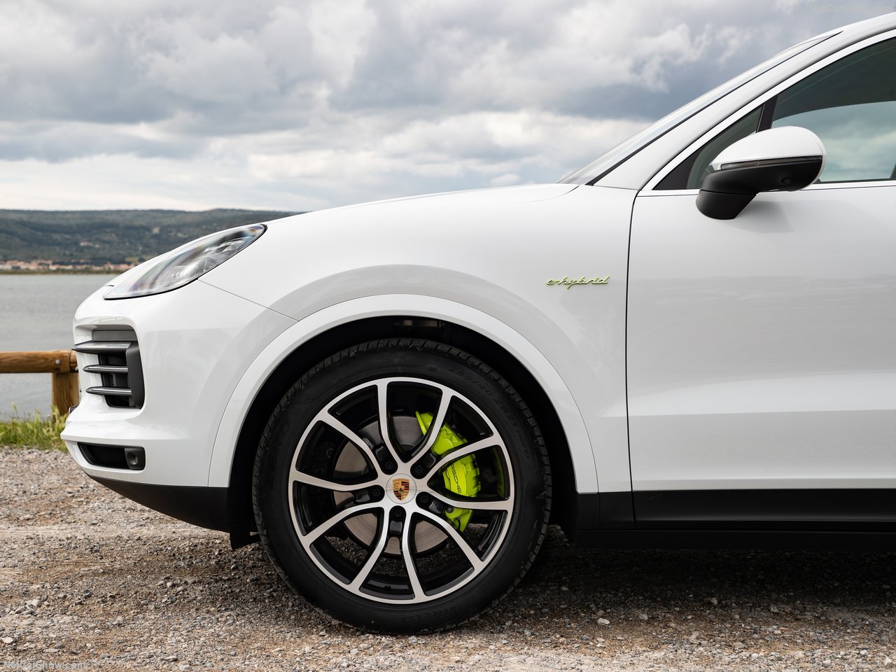 Porsche'nin melez canavarı 2019 Cayenne E-Hybrid 