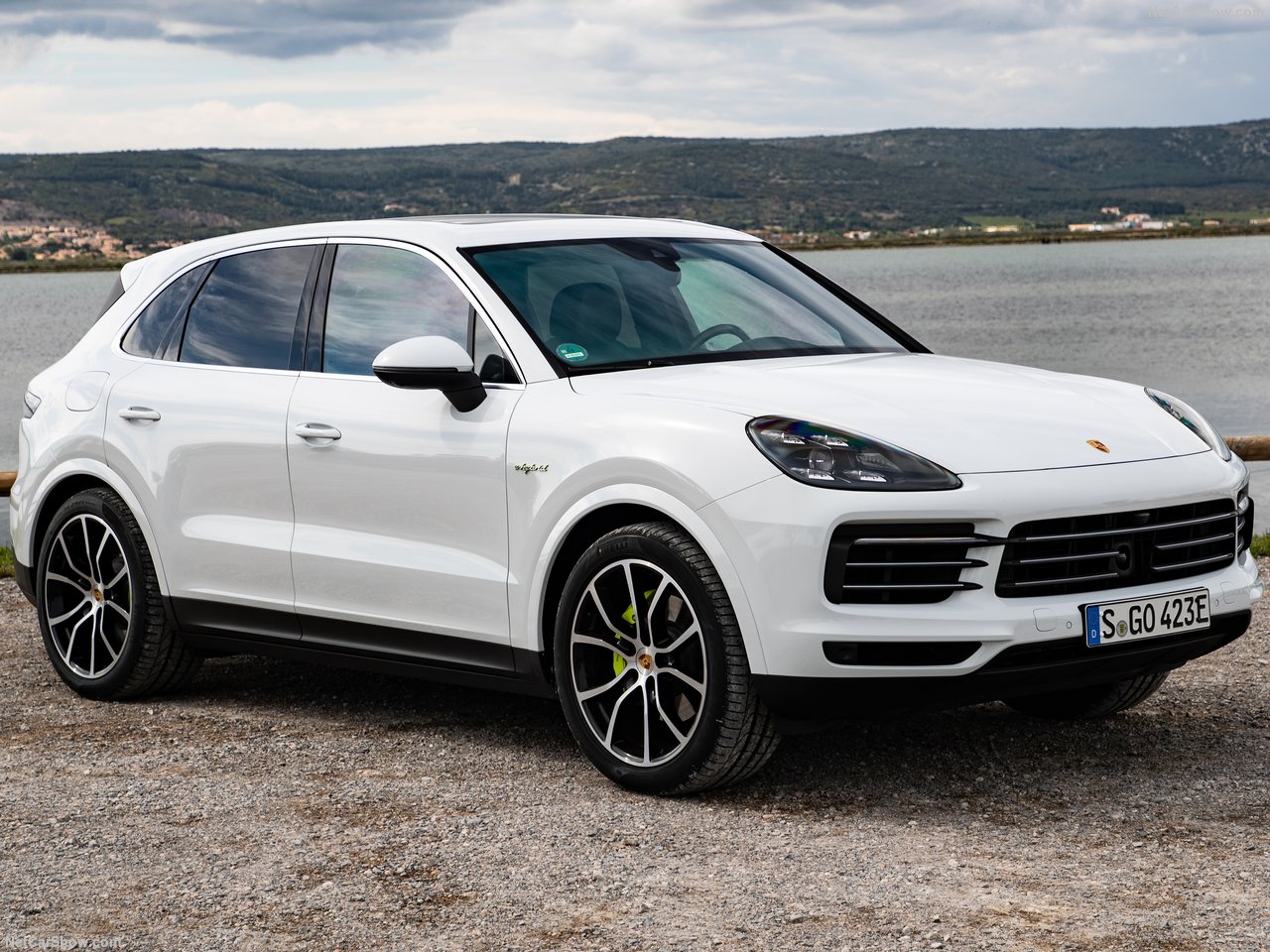 Porsche'nin melez canavarı 2019 Cayenne E-Hybrid