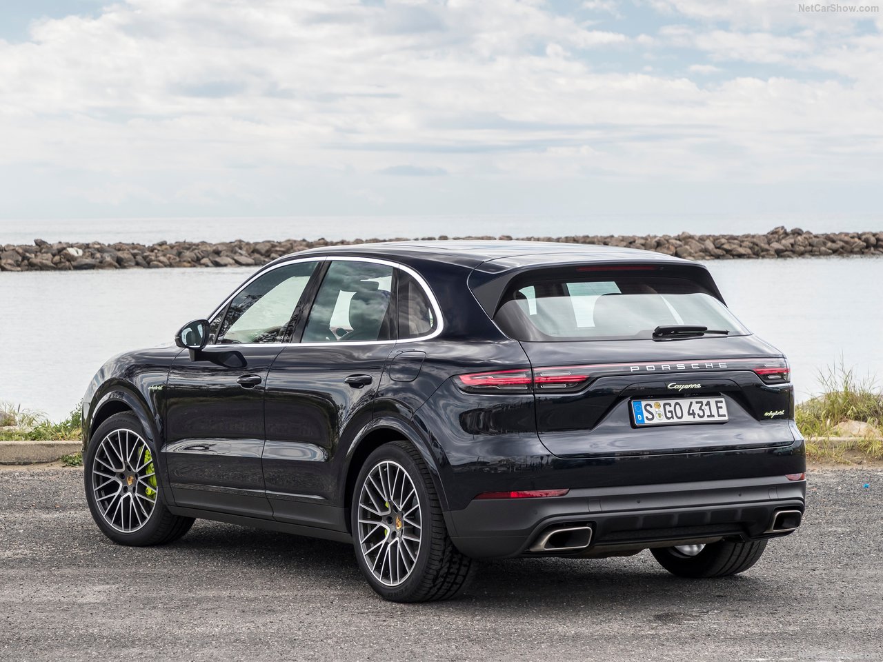 Porsche'nin melez canavarı 2019 Cayenne E-Hybrid 