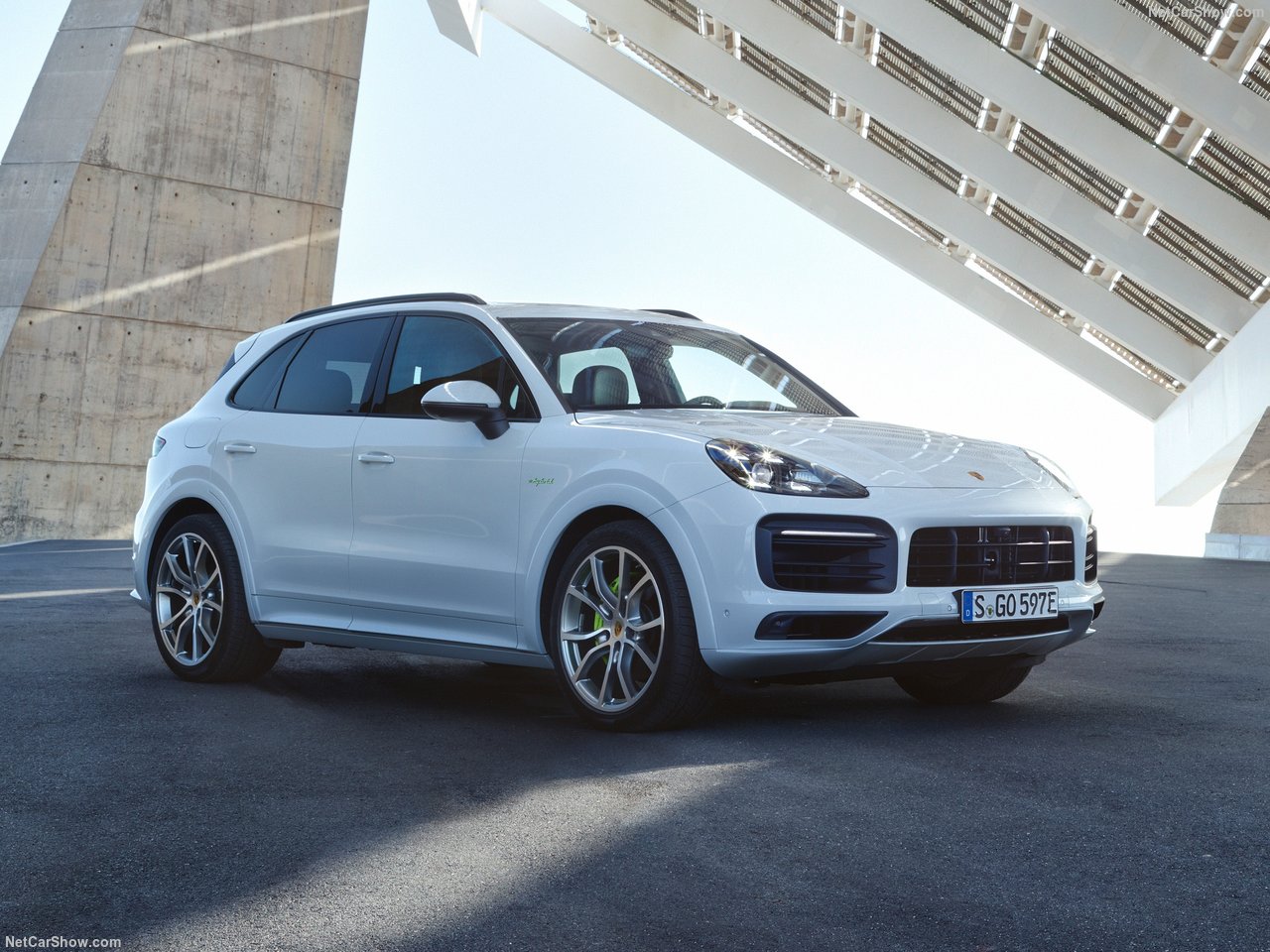 Porsche'nin melez canavarı 2019 Cayenne E-Hybrid