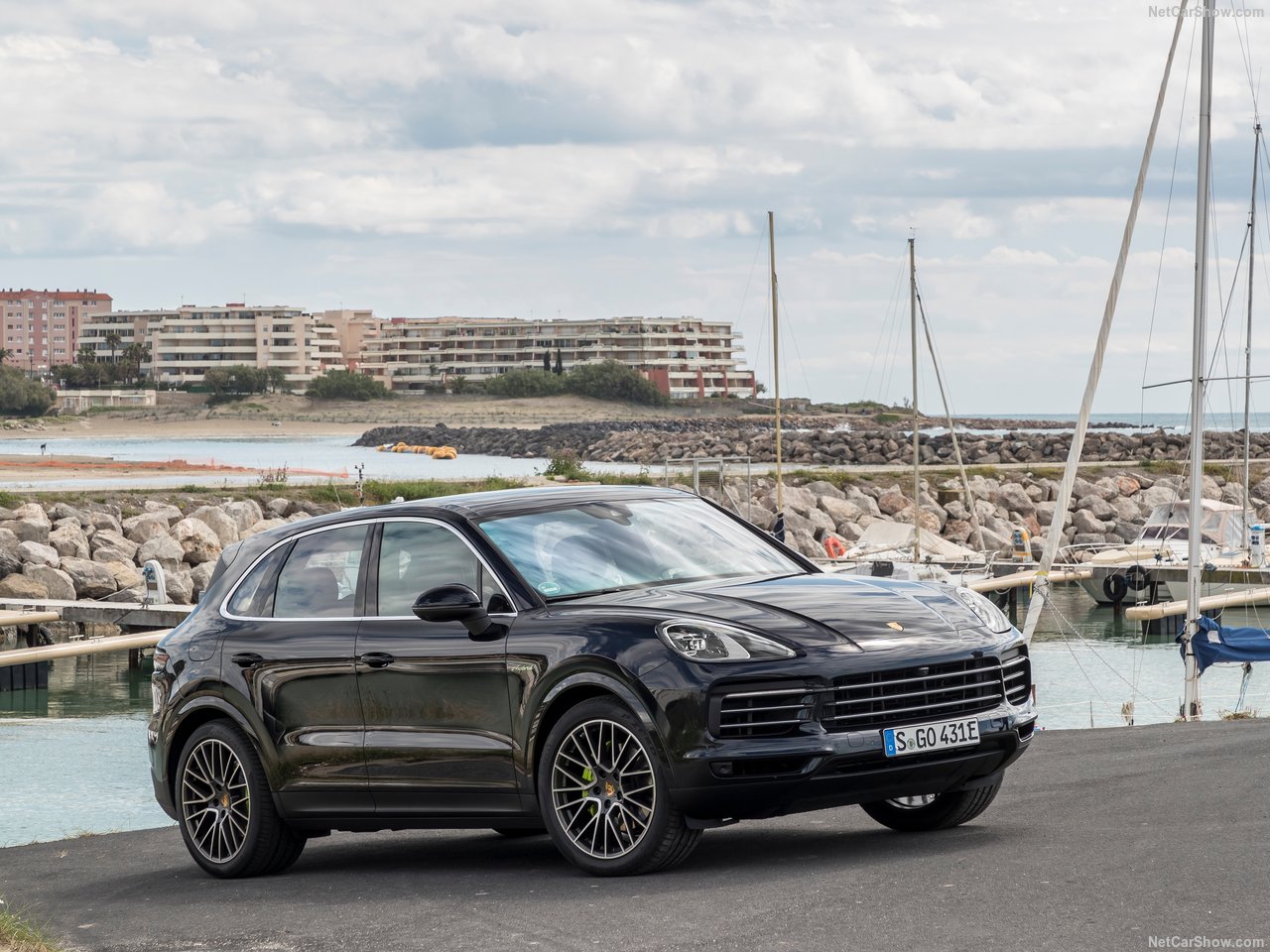 Porsche'nin melez canavarı 2019 Cayenne E-Hybrid 