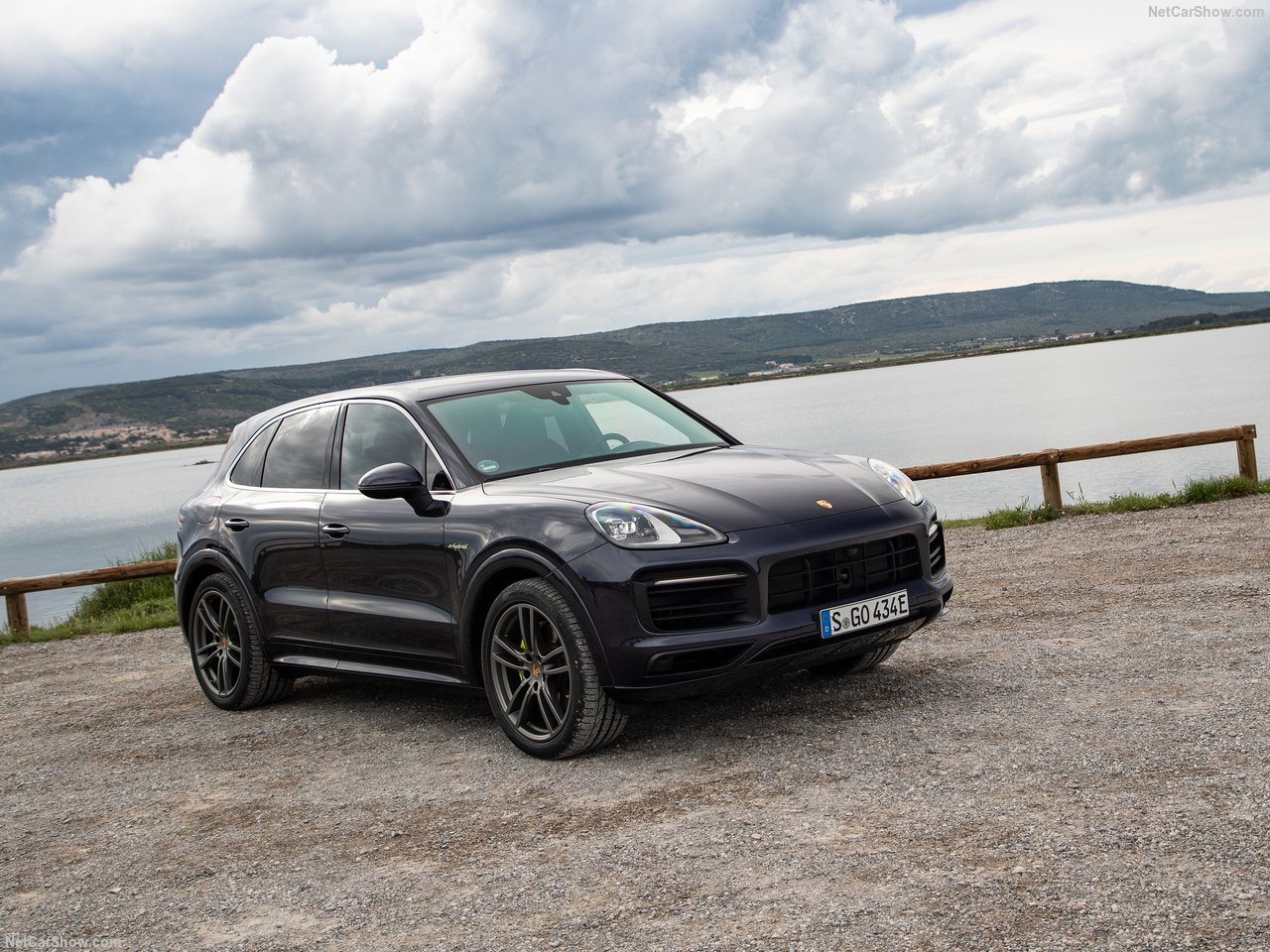 Porsche'nin melez canavarı 2019 Cayenne E-Hybrid