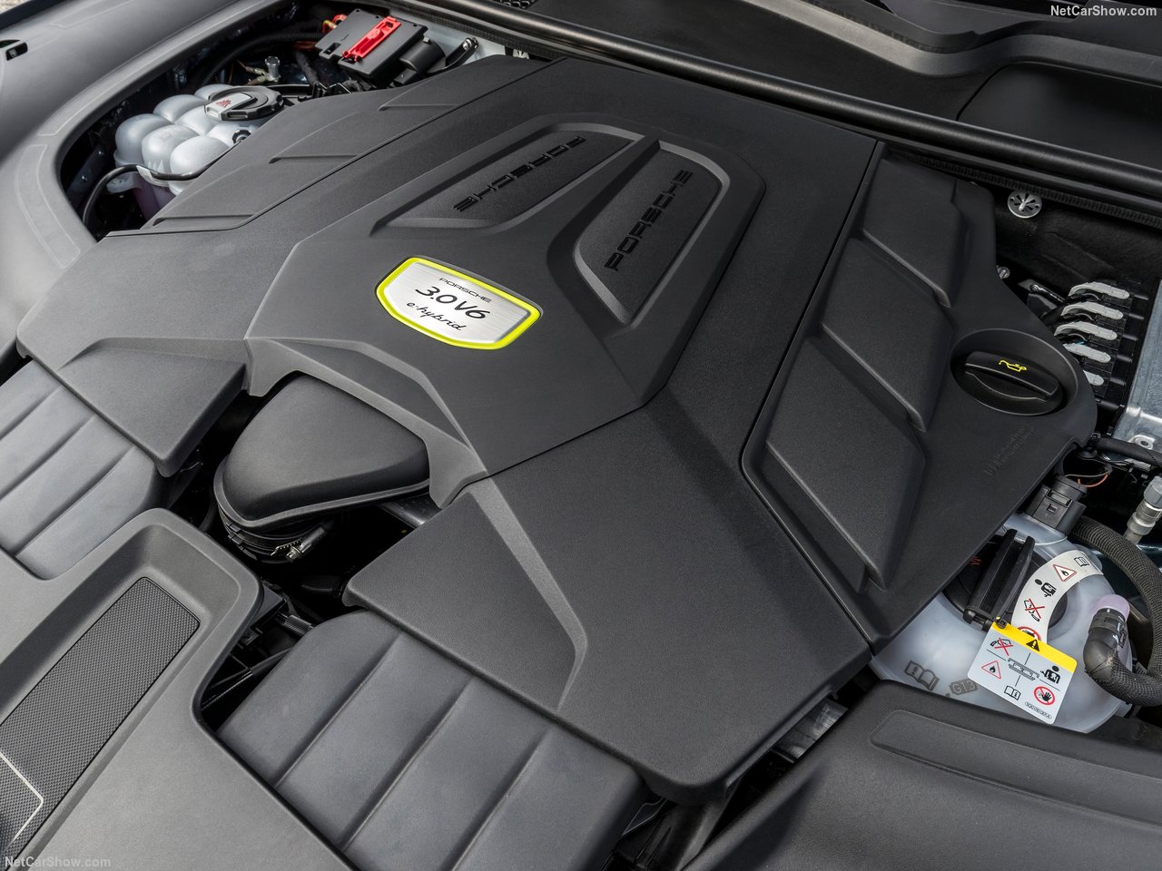 Porsche'nin melez canavarı 2019 Cayenne E-Hybrid 