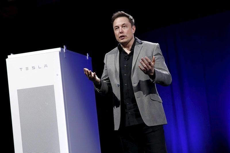 Elon Musk'tan Model 3 itirafı geldi
