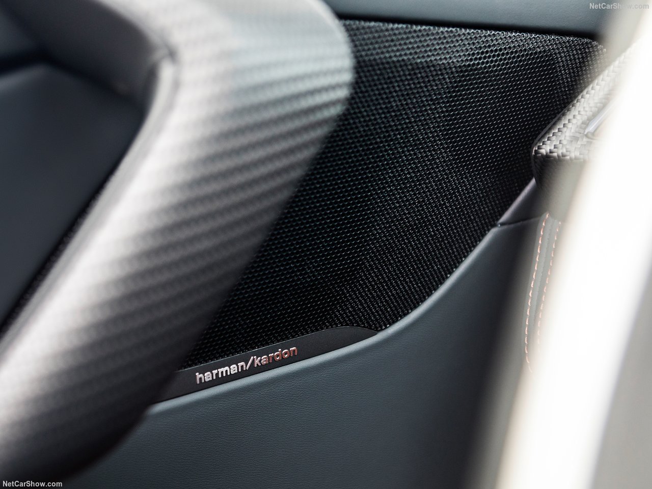 BMW'nin hibrit canavarı: 2019 BMW i8 Roadster