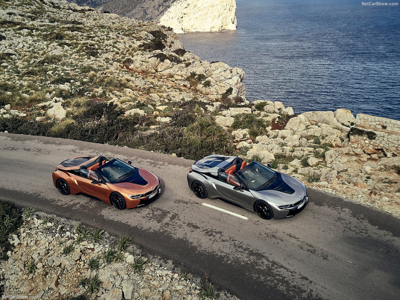 BMW'nin hibrit canavarı: 2019 BMW i8 Roadster