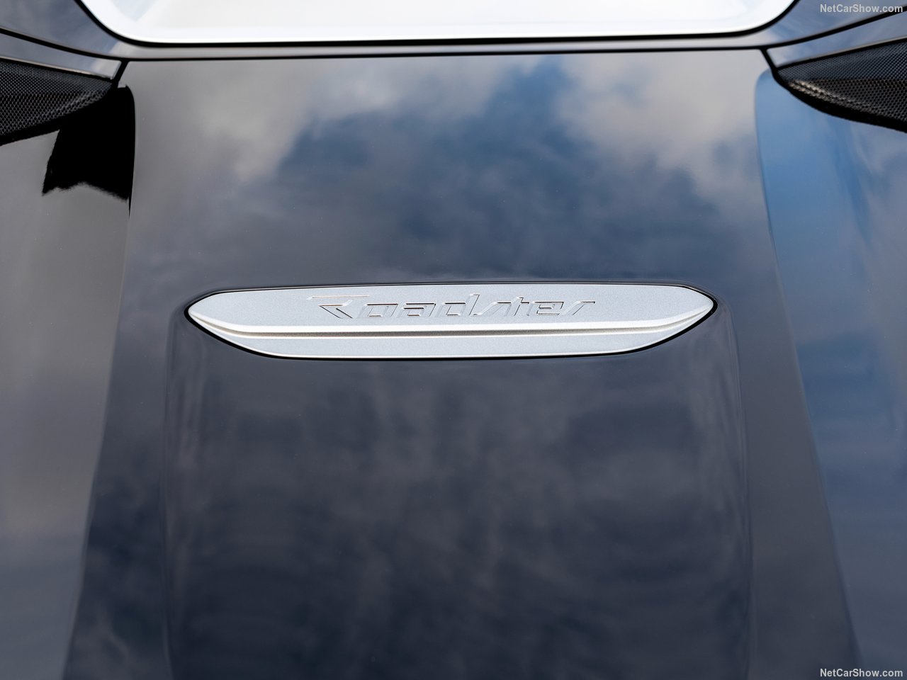 BMW'nin hibrit canavarı: 2019 BMW i8 Roadster