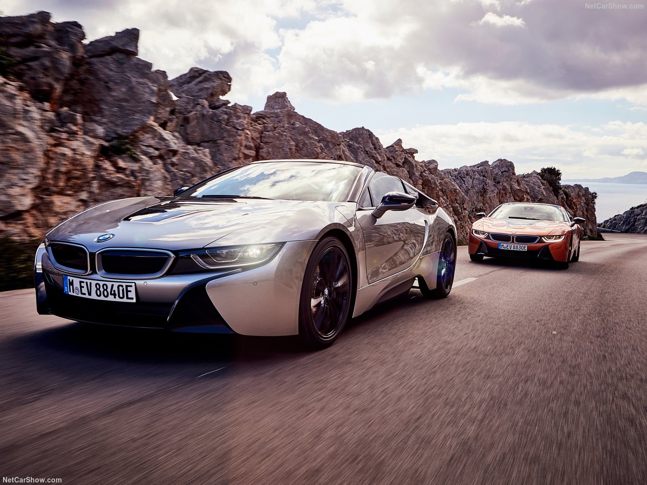 BMW'nin hibrit canavarı: 2019 BMW i8 Roadster