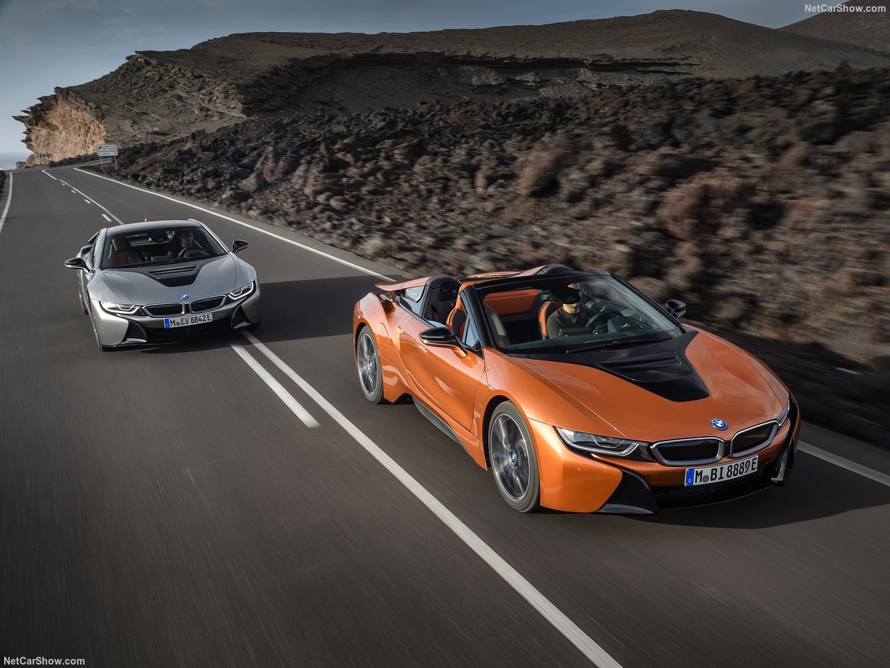 BMW'nin hibrit canavarı: 2019 BMW i8 Roadster