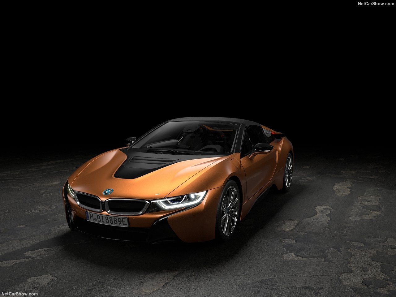 BMW'nin hibrit canavarı: 2019 BMW i8 Roadster