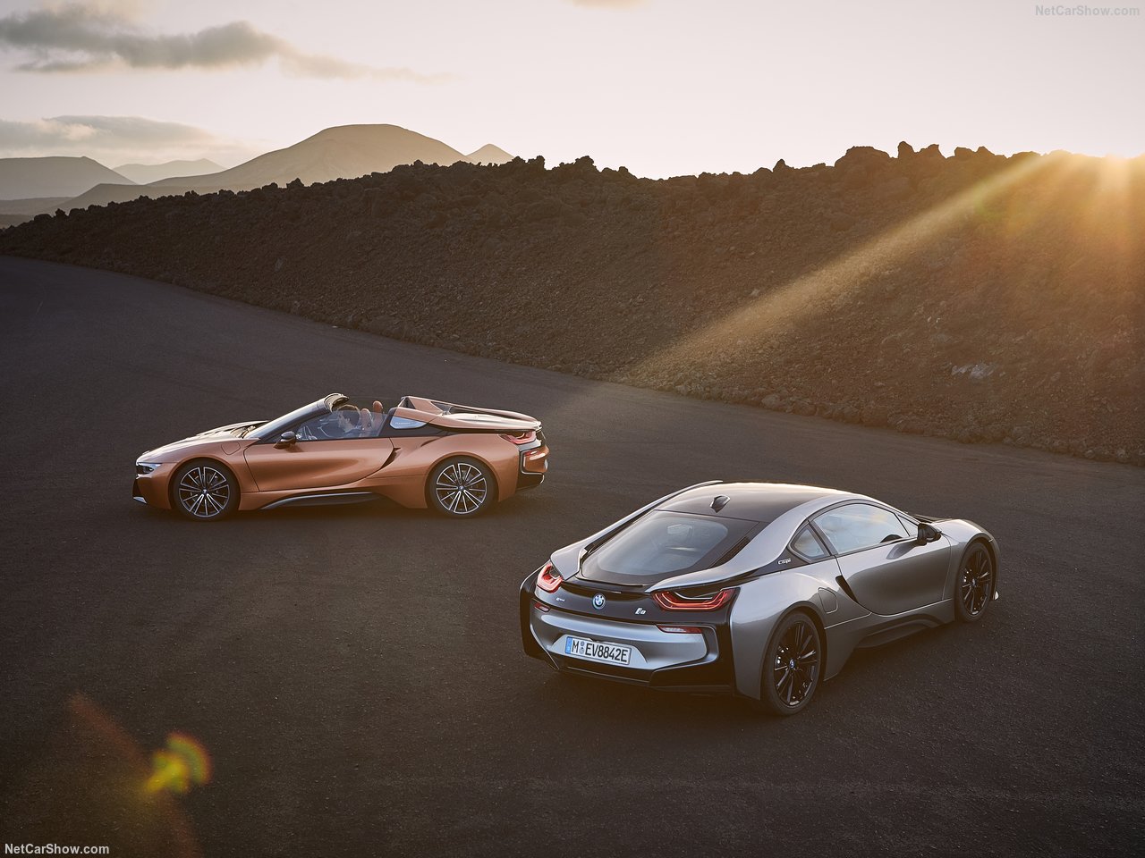 BMW'nin hibrit canavarı: 2019 BMW i8 Roadster