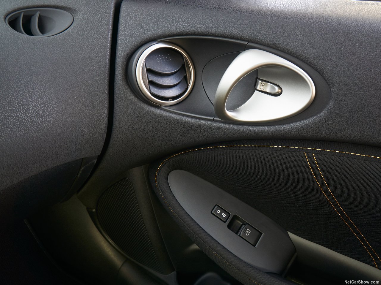 2019 Nissan 370Z Heritage Edition