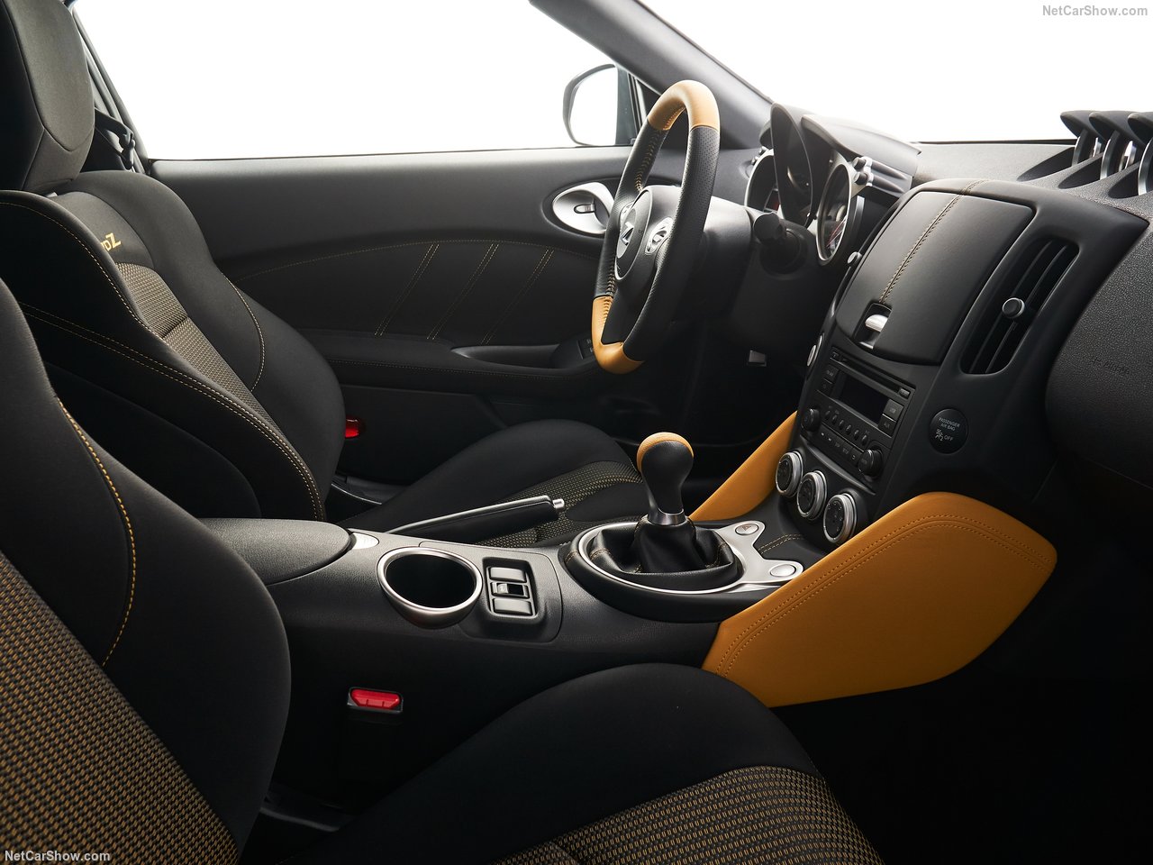 2019 Nissan 370Z Heritage Edition