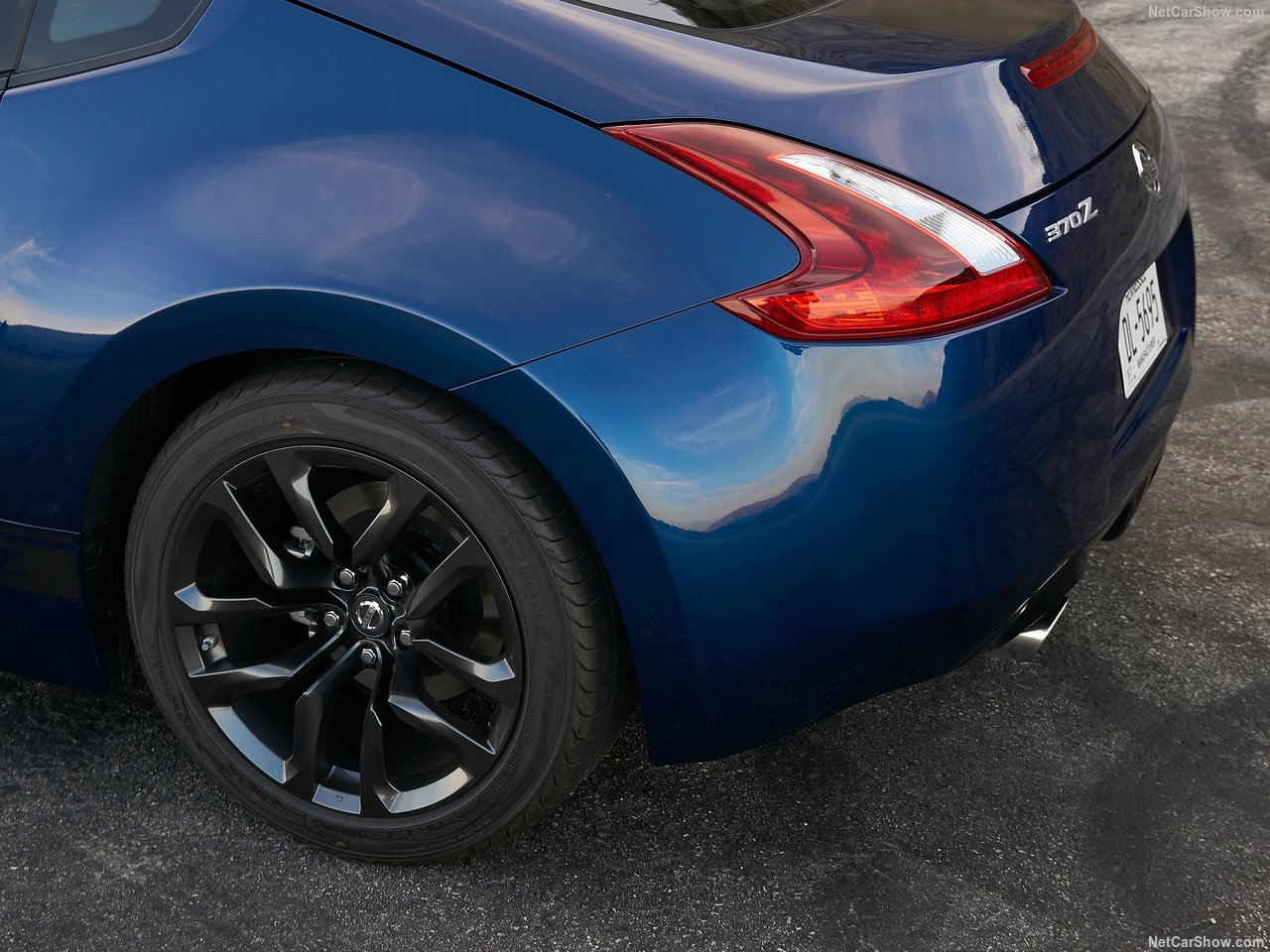 2019 Nissan 370Z Heritage Edition