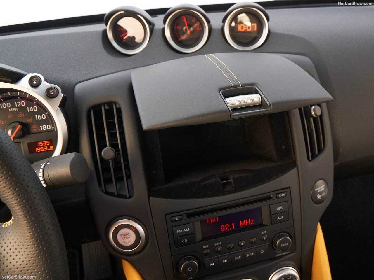 2019 Nissan 370Z Heritage Edition