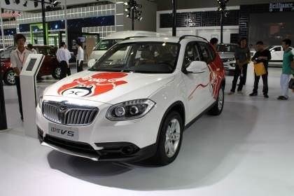 Çinliler Lamborghini Urus'u kopyaladı