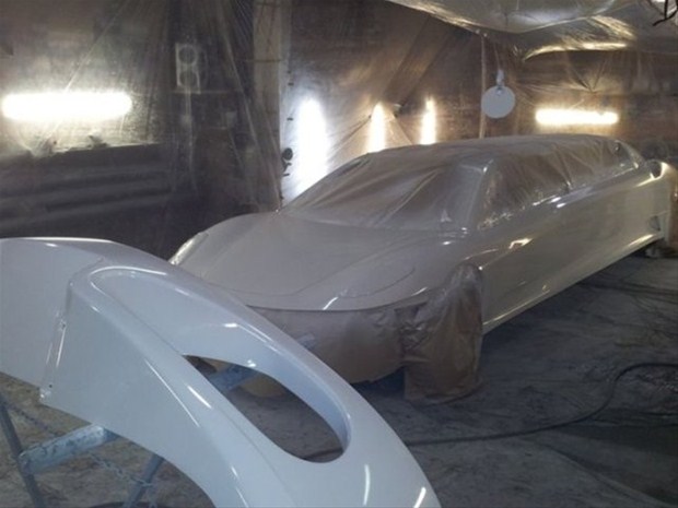 Eski otomobili limuzine çevirdi!