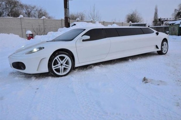 Eski otomobili limuzine çevirdi!