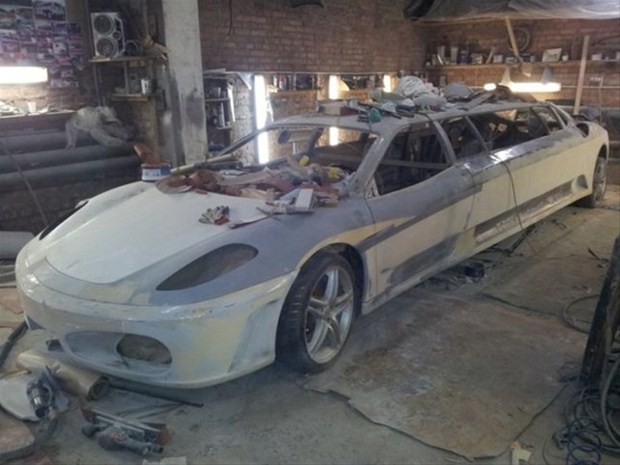 Eski otomobili limuzine çevirdi!