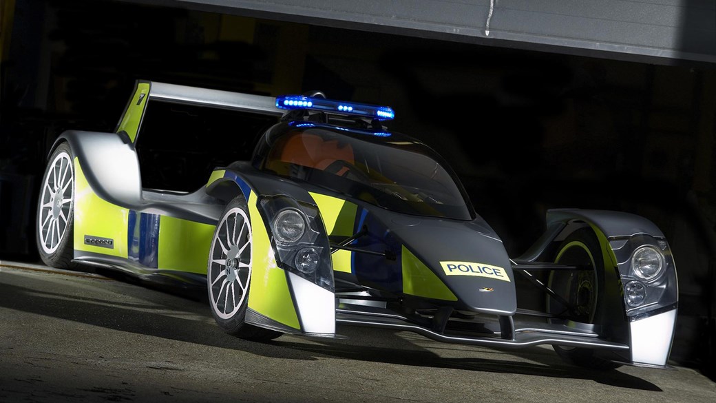 Dünyanın en pahalı ve en hızlı polis araçları!
