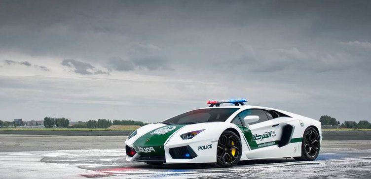 Dünyanın en pahalı ve en hızlı polis araçları!