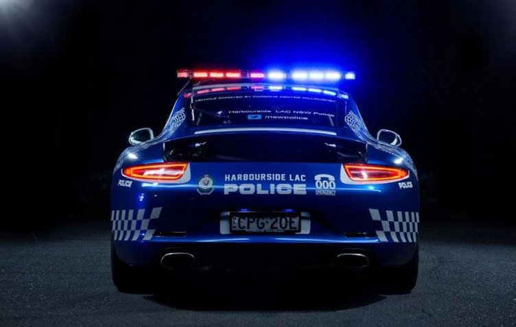 Dünyanın en pahalı ve en hızlı polis araçları!