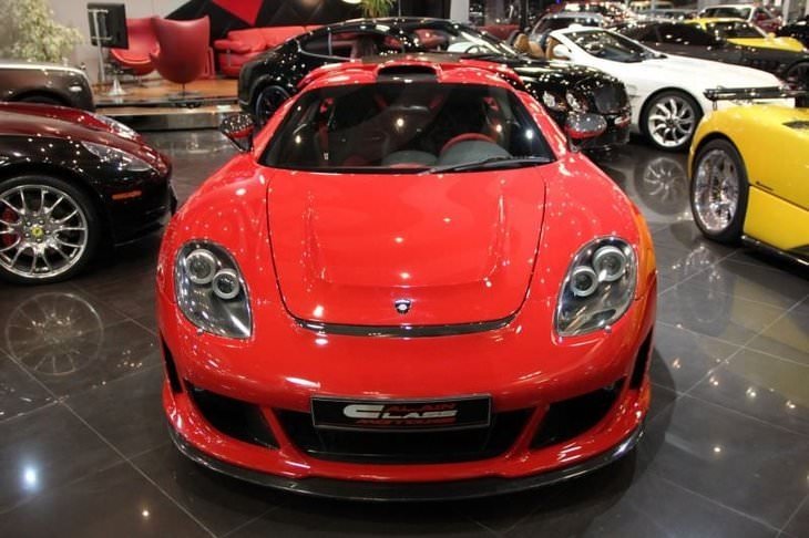 Dünyanın en lüks garajı