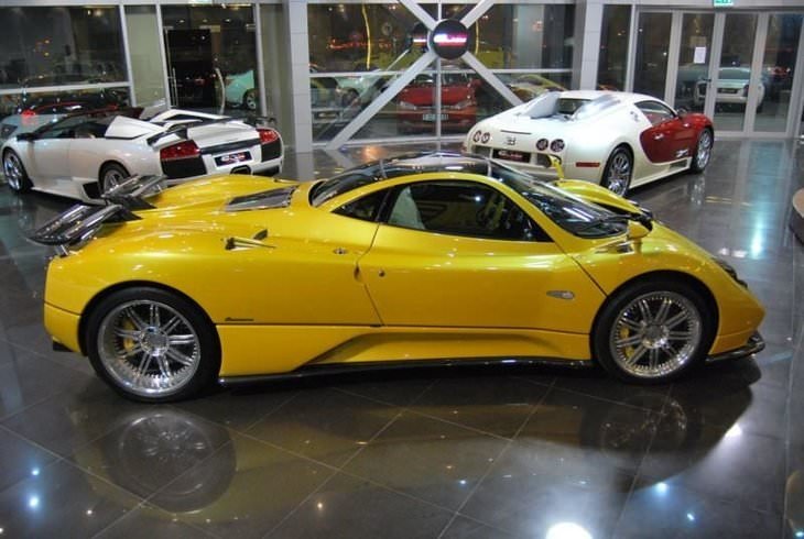 Dünyanın en lüks garajı