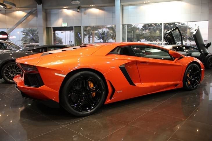 Dünyanın en lüks garajı