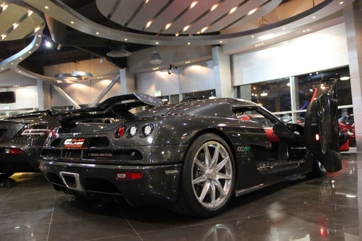 Dünyanın en lüks garajı