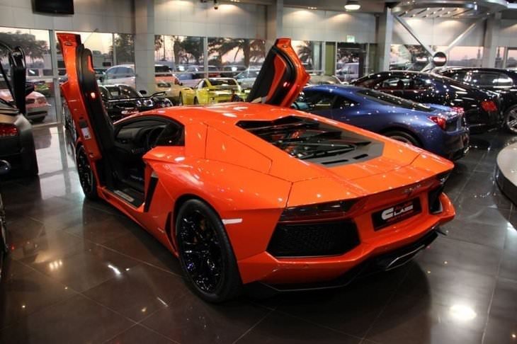 Dünyanın en lüks garajı