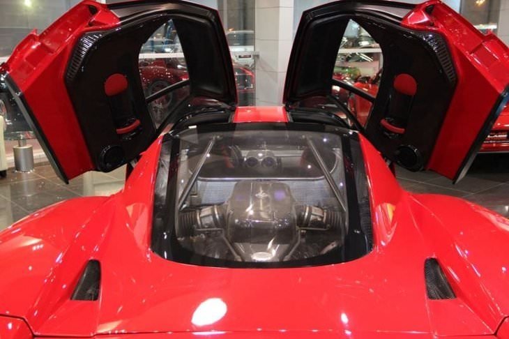 Dünyanın en lüks garajı