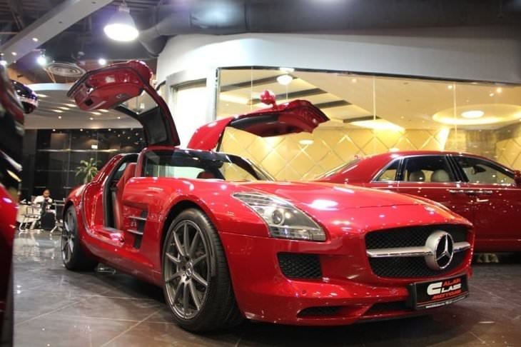 Dünyanın en lüks garajı